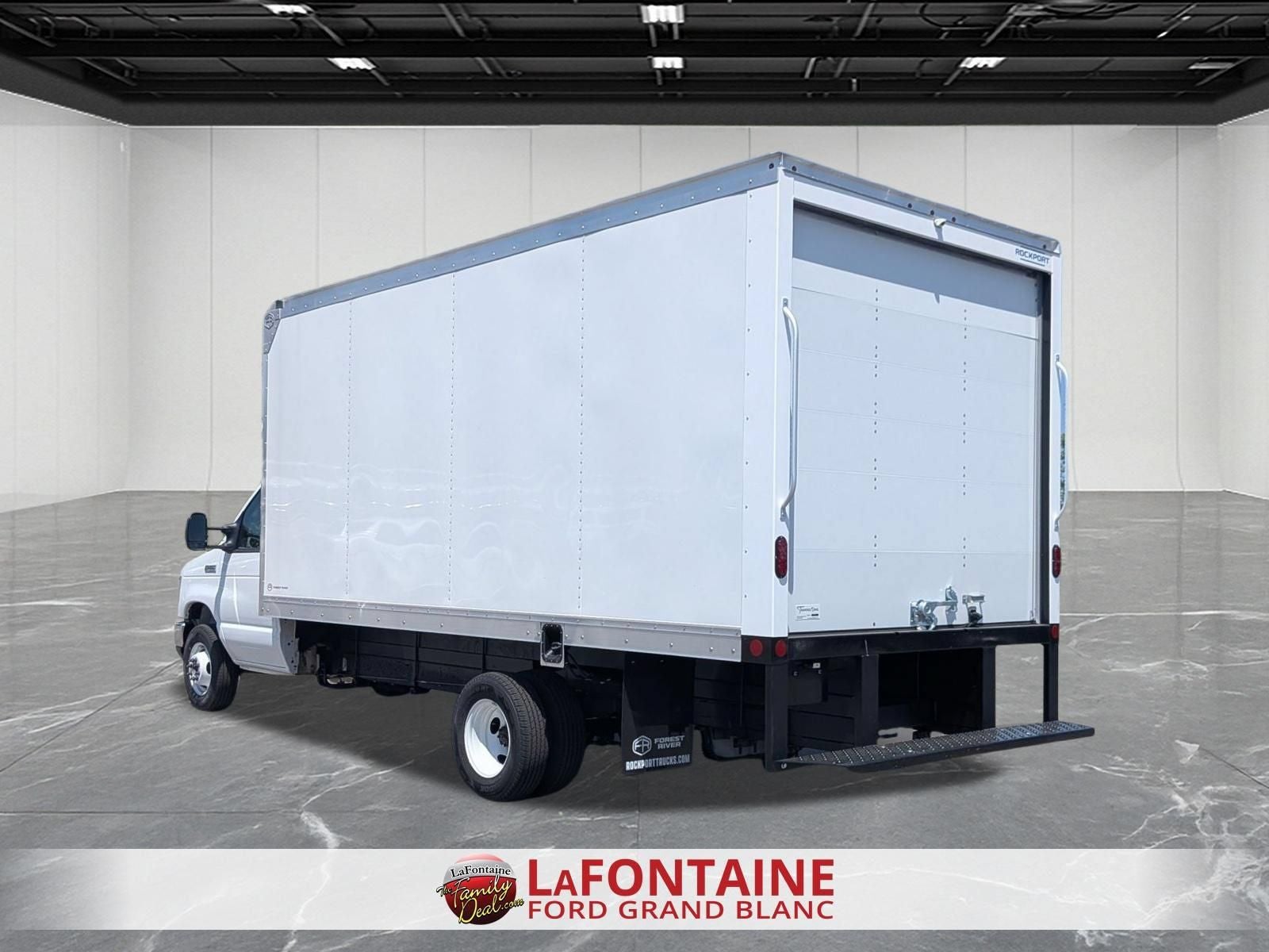 2027 Ford E-450SD Base