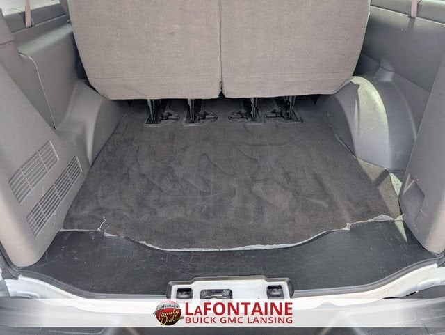 2025 Chevrolet Express Passenger 1LT