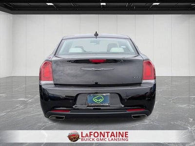 2022 Chrysler 300 Touring L