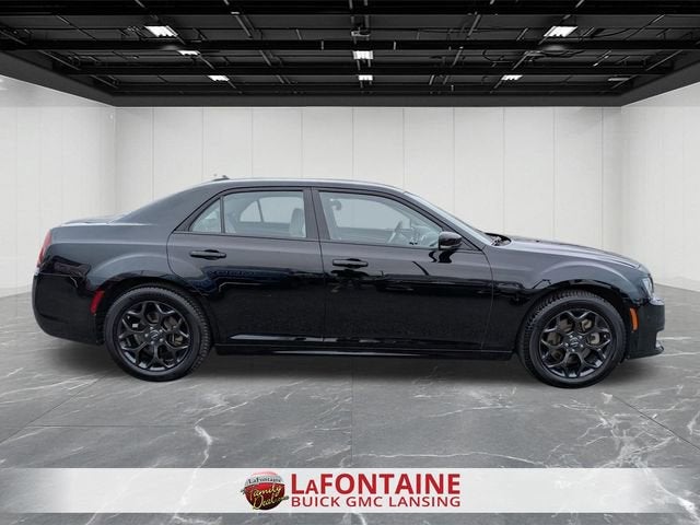2022 Chrysler 300 Touring L