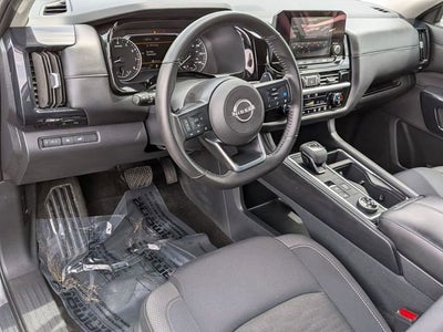 2025 Nissan Pathfinder SV 4WD