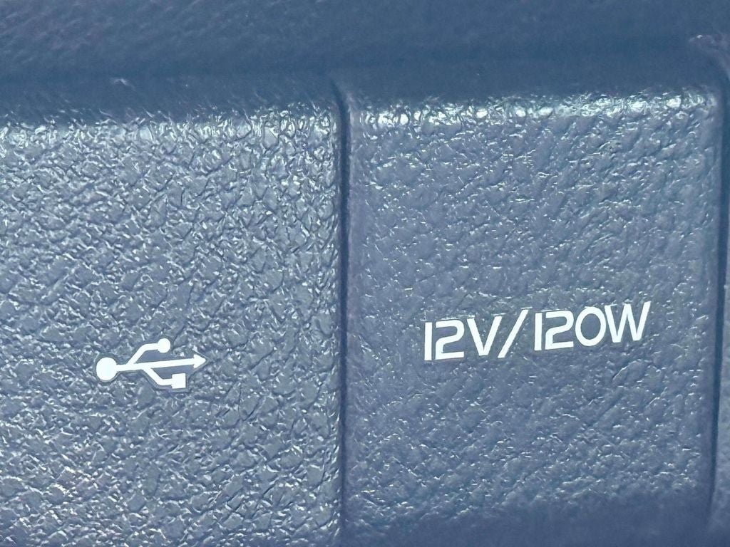 2022 Toyota Camry Hybrid LE