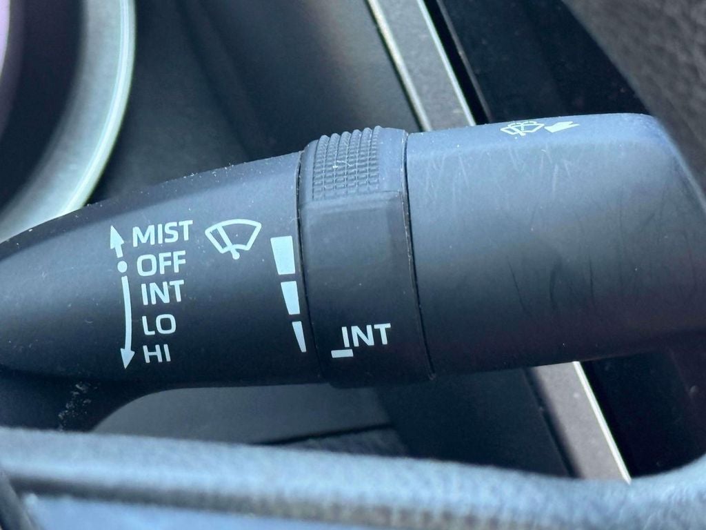 2022 Toyota Camry Hybrid LE