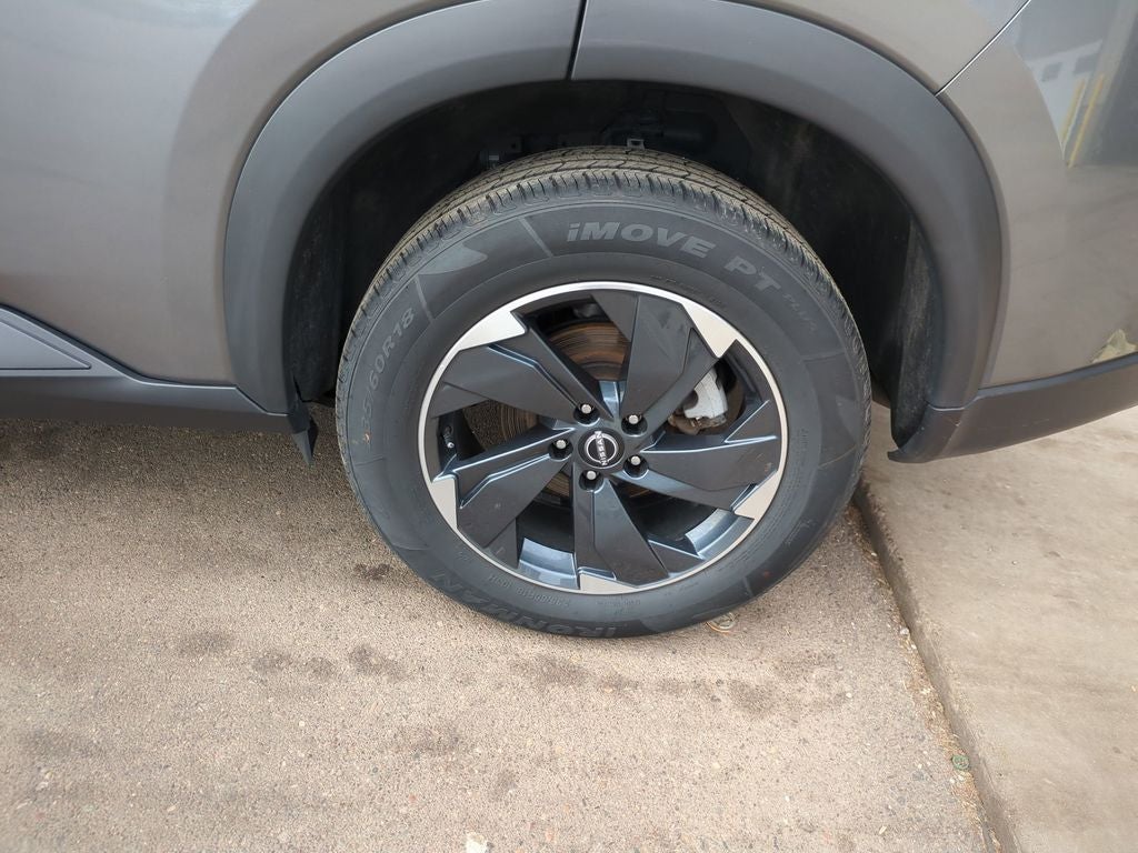 2025 Nissan Rogue SV