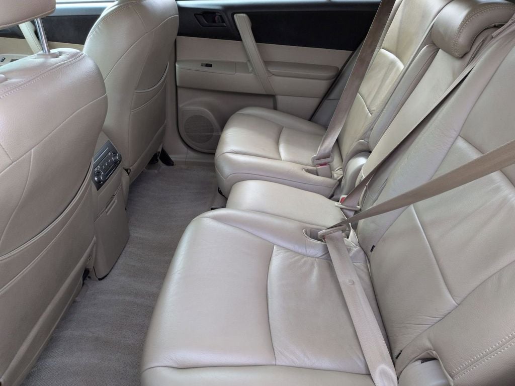 2010 Toyota Highlander Base