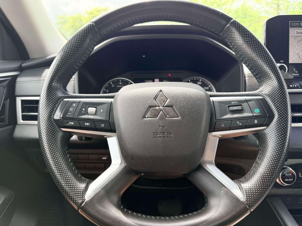 2024 Mitsubishi Outlander SE