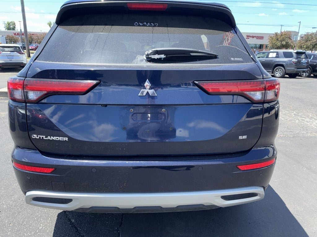 2024 Mitsubishi Outlander SE