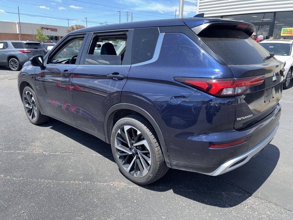 2024 Mitsubishi Outlander SE