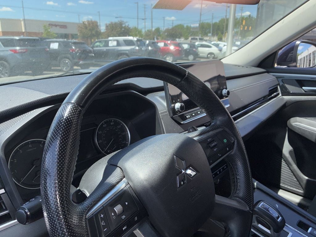 2024 Mitsubishi Outlander SE