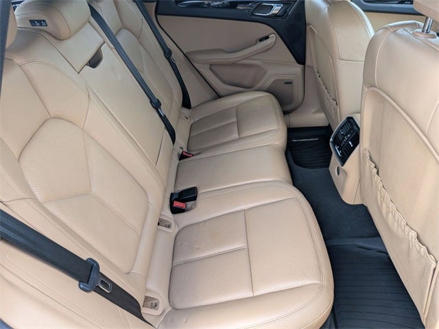 2018 Porsche Macan Base