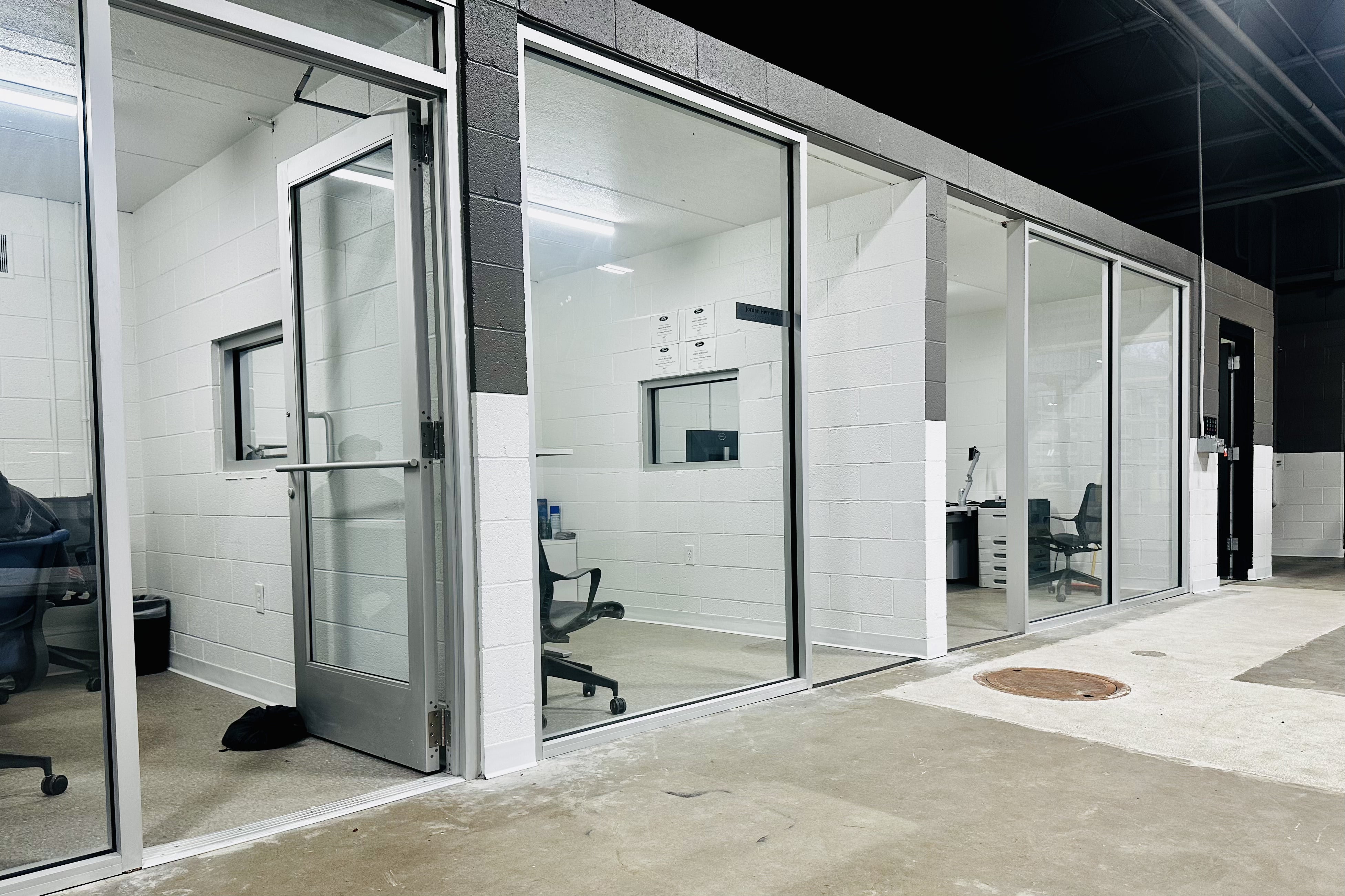  Elite Commercial Service Center Facility at LaFontaine Ford Lansing in Lansing MI